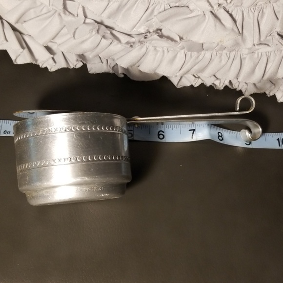 Antique silver plated or aluminum container - Picture 8 of 8